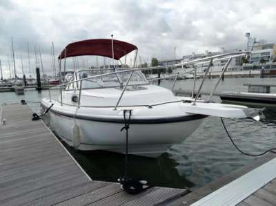 BOSTON WHALER BOSTON WHALER Boston 210 conquest