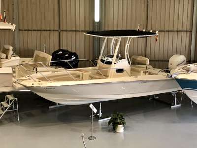 BOSTON WHALER BOSTON WHALER Boston 240 dauntless