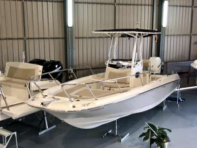 BOSTON WHALER BOSTON WHALER Boston 240 dauntless