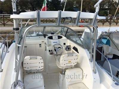 BOSTON WHALER BOSTON WHALER Boston 255 conquest