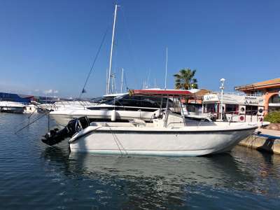 BOSTON WHALER BOSTON WHALER Boston 26 outrage