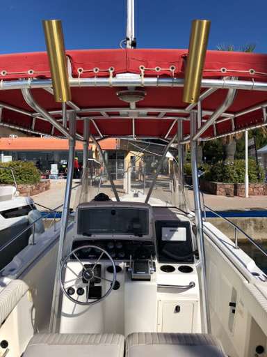 BOSTON WHALER BOSTON WHALER Boston 26 outrage