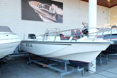 Boston whaler Boston whaler Boston 20 outrage