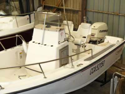 Boston whaler Boston whaler Boston 20 outrage