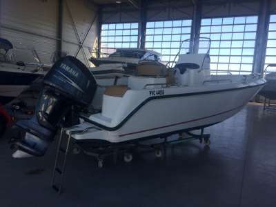 Boston whaler Boston whaler Boston 21 outrage