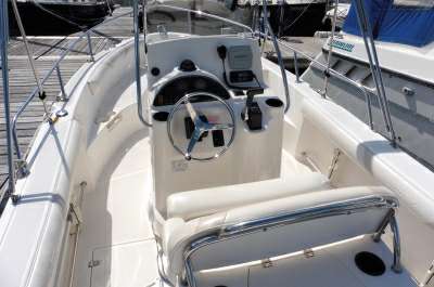 Boston whaler Boston whaler Boston 21 outrage