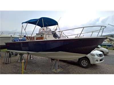 Boston whaler Boston whaler Boston 220 outrage