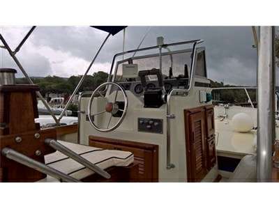 Boston whaler Boston whaler Boston 220 outrage