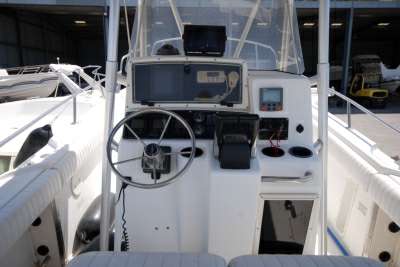 Boston whaler Boston whaler Boston 26 outrage