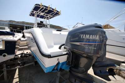 Boston whaler Boston whaler Boston 26 outrage