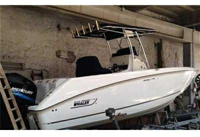 Boston whaler Boston whaler Boston 27 outrage