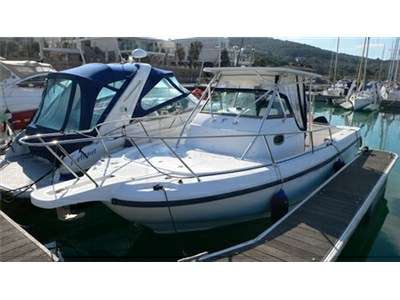 Boston whaler Boston whaler Boston 28 outrage