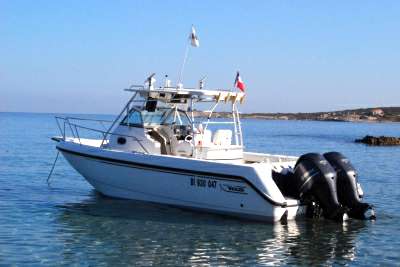 Boston whaler Boston whaler Boston 28 outrage