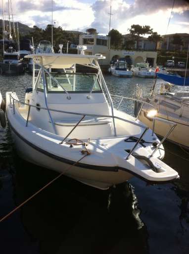 Boston whaler Boston whaler Boston 28 outrage