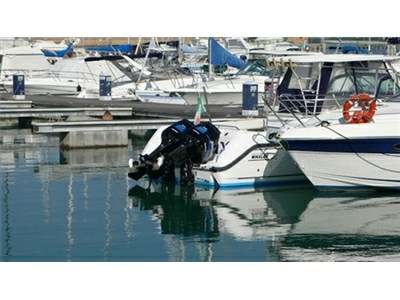 Boston whaler Boston whaler Boston 28 outrage