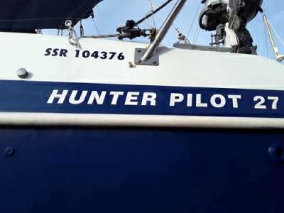 HUNTER HUNTER HUNTER 27 PILOT