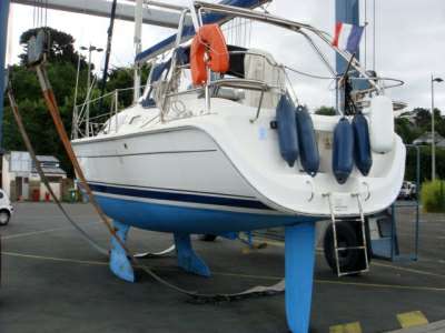 HUNTER HUNTER HUNTER 33 BILGE KEEL