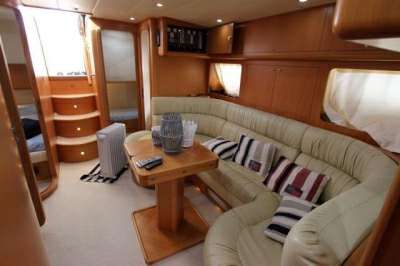 UNIESSE MARINE UNIESSE MARINE Uniesse 48 cabin