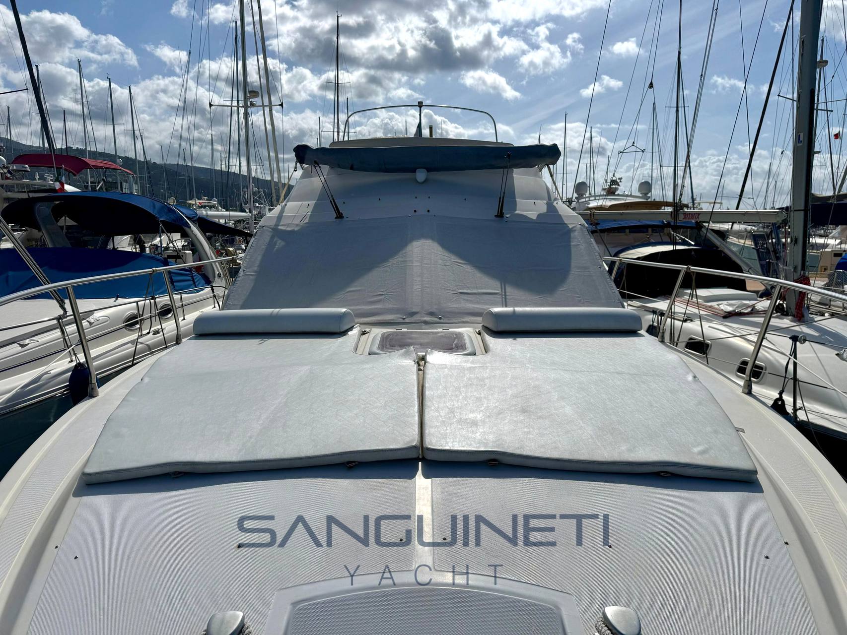 Azimut 37