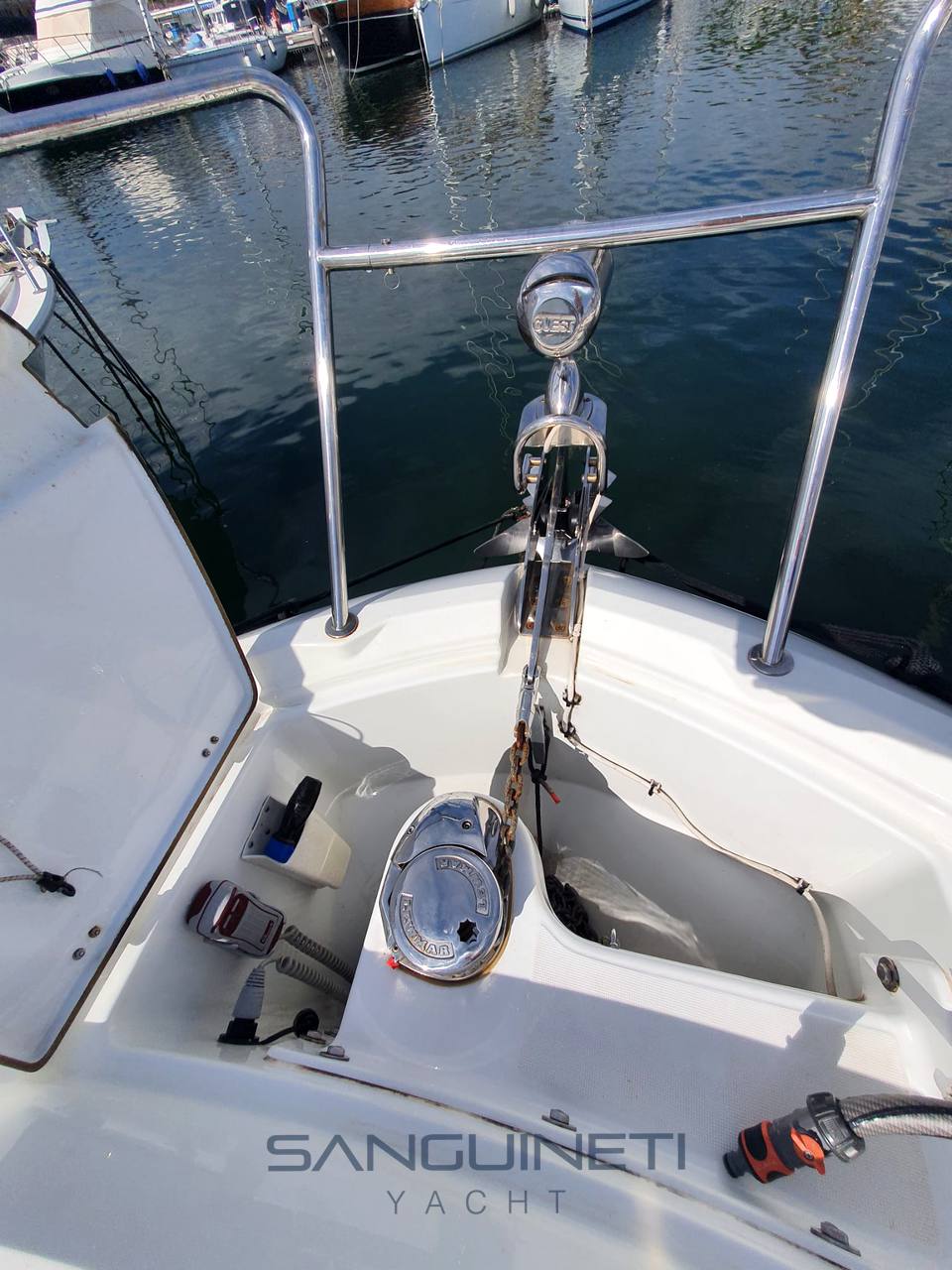 Beneteau Antares 880