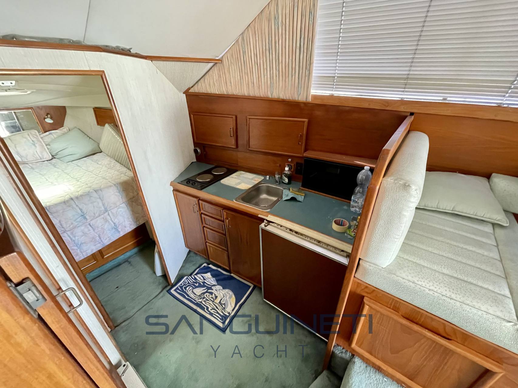 Ocean yacht 32 super sport Dentro de: detalle