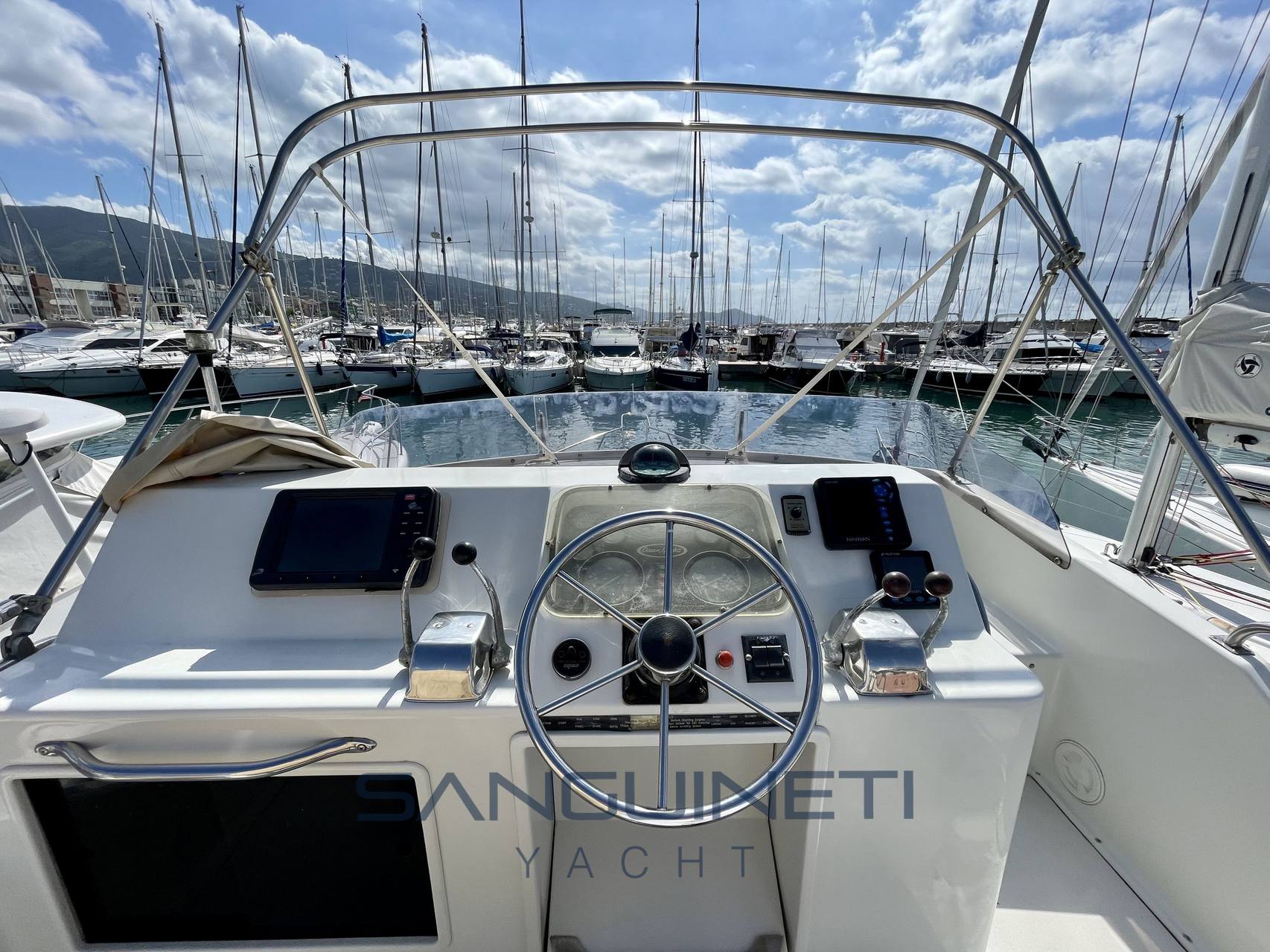 Ocean yacht 32 super sport Instrumentação