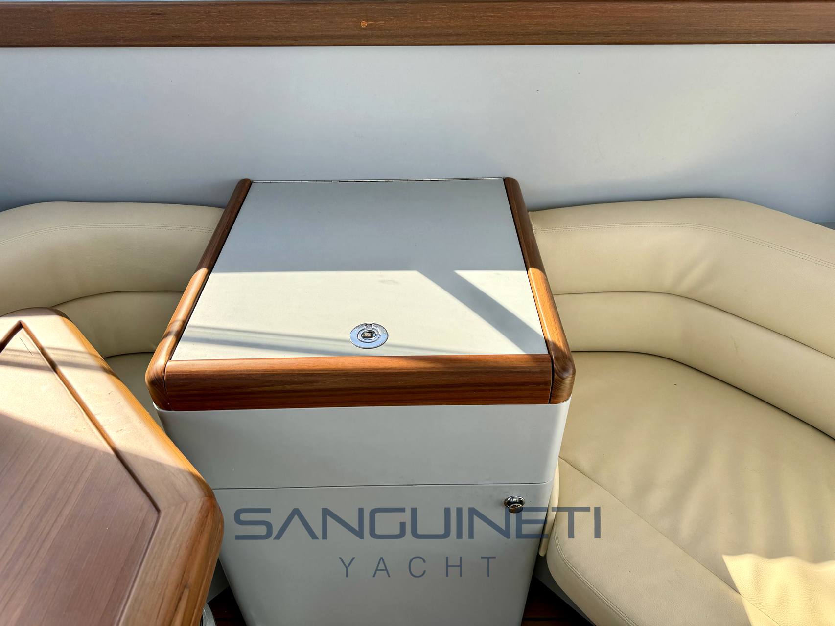 Portofino Marine 10 special التصميم الخارجي: التفاصيل