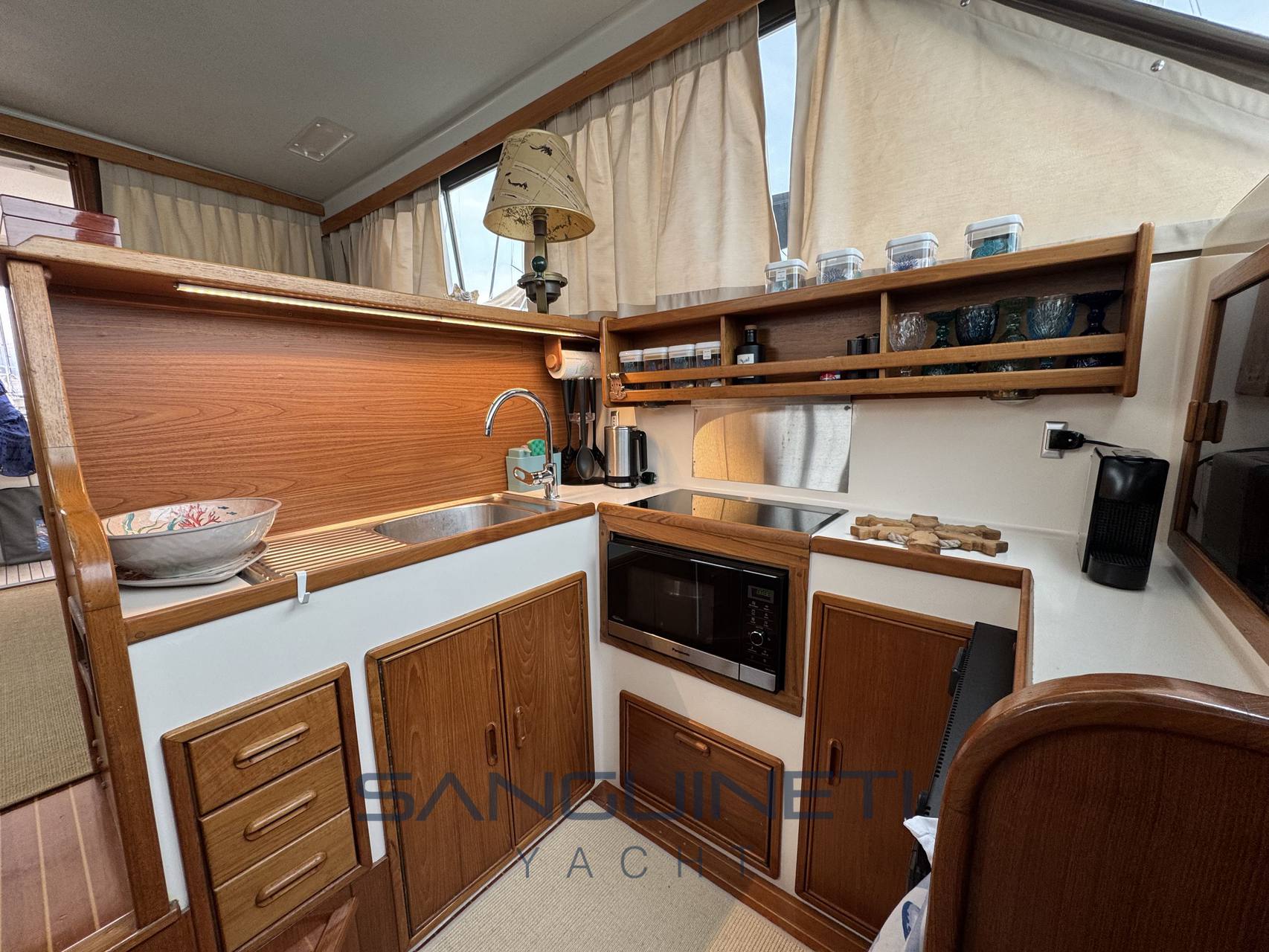 Riviera 35