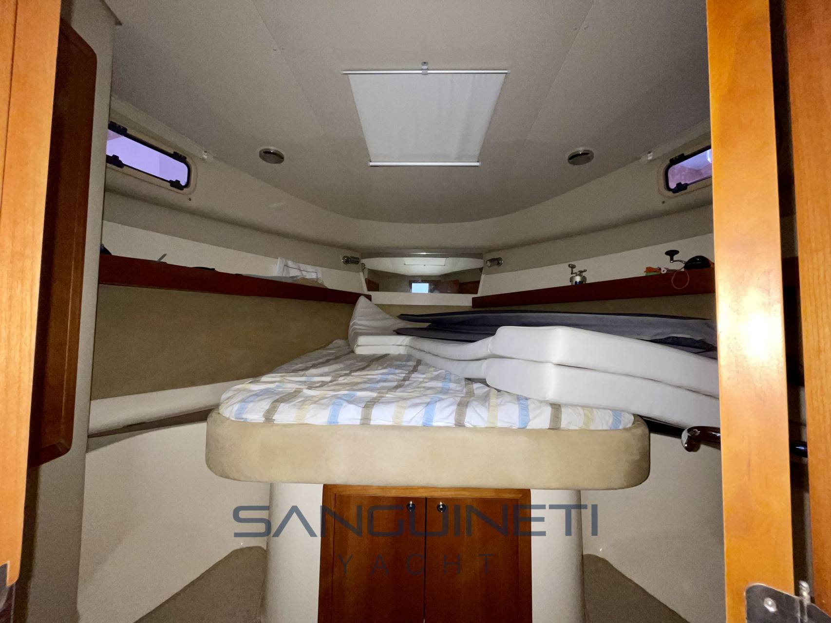 Rodman 1040 Interno: dettaglio