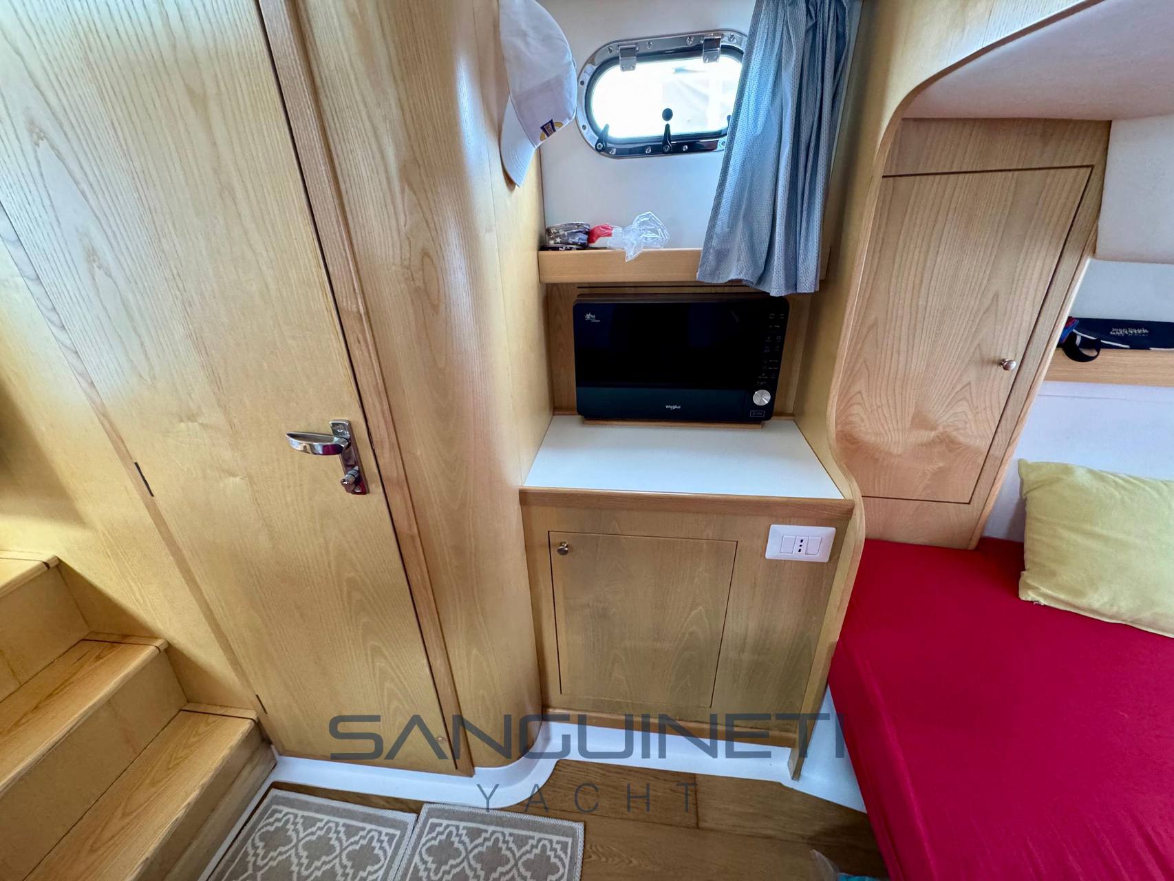 Gozzo cabinato maresca Sparviero