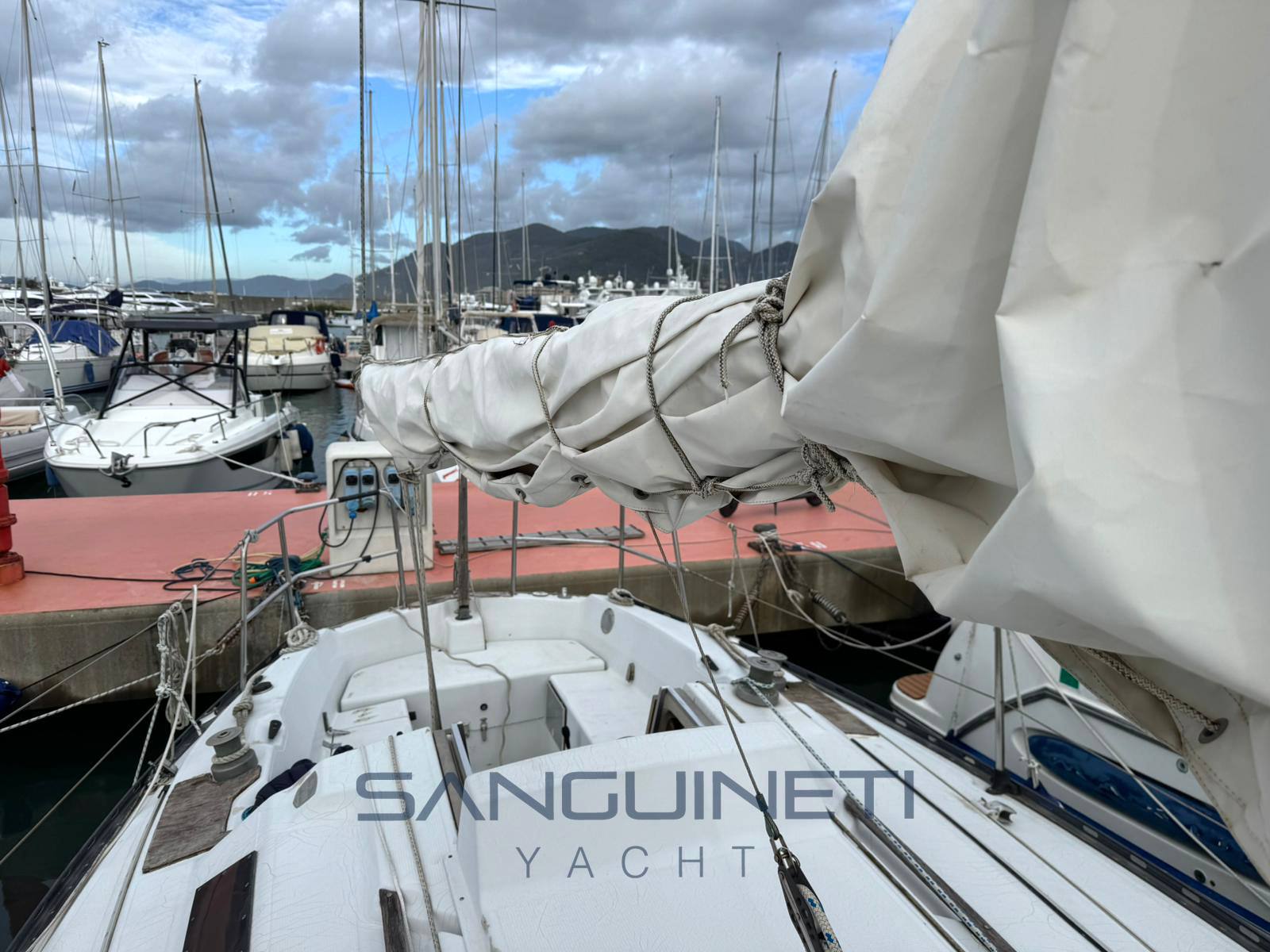 Trident 284 barco à vela