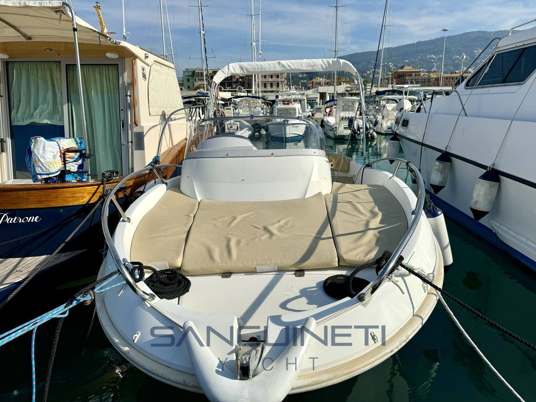 Beneteau Flyer 550 Моторная лодка используется для продажи