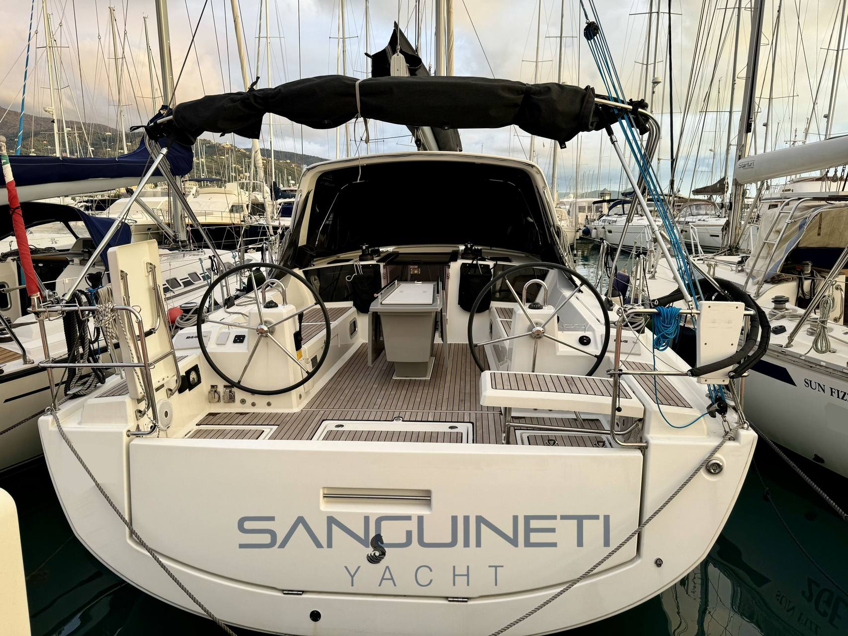 Beneteau Oceanis 41.1 Sailing boat used for sale