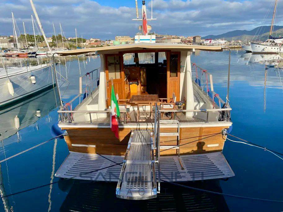 Riviera Alaska 42 Моторная лодка используется для продажи