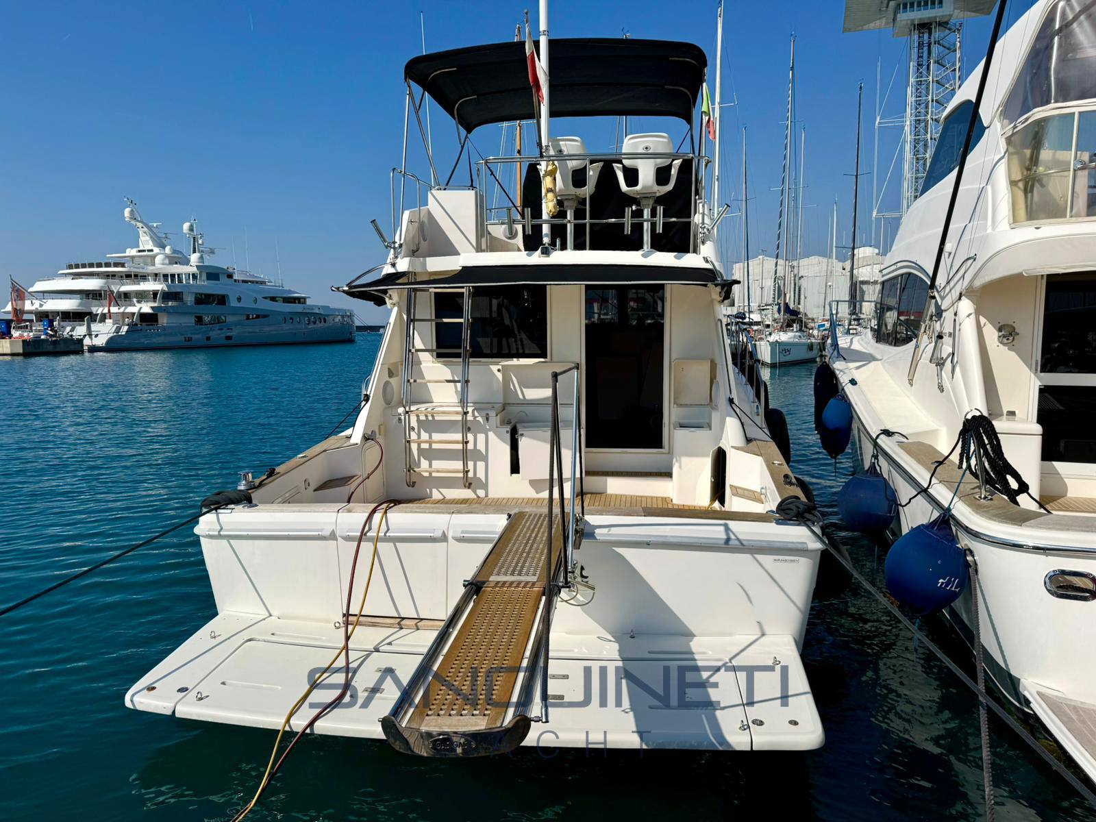 Riviera 48 Motor boat used for sale
