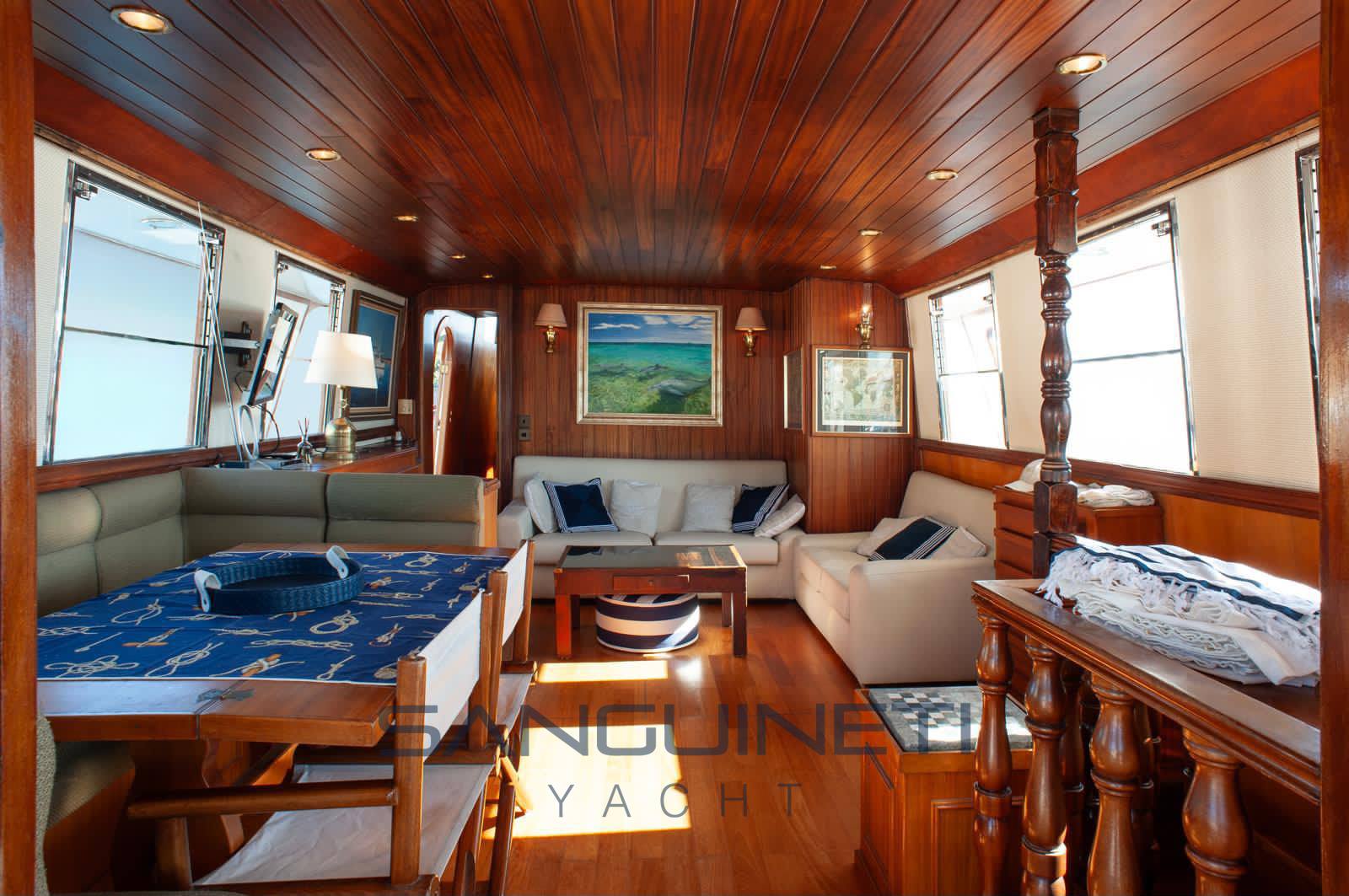 Moltedo Navetta barca a motore