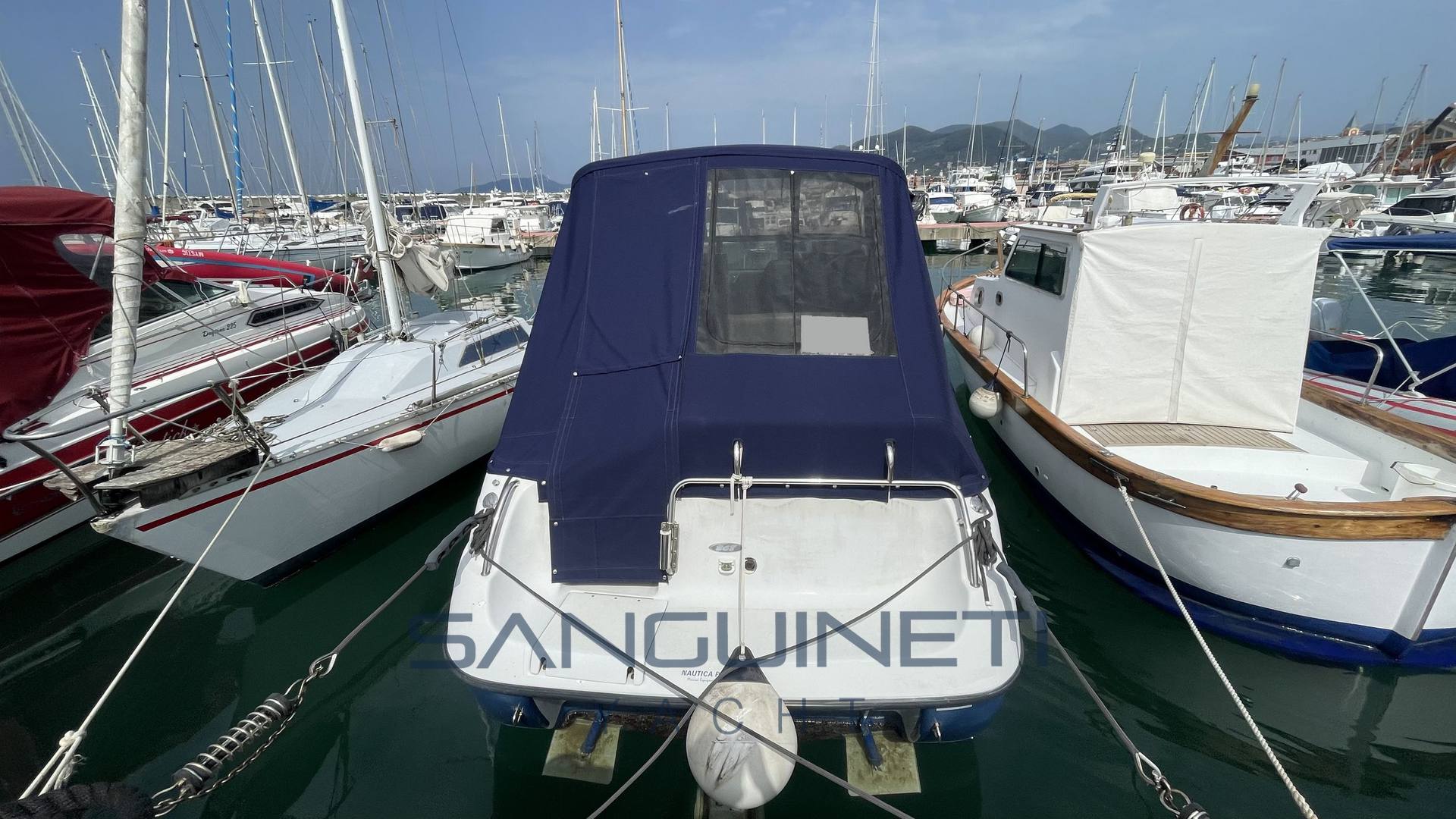 Crownline 268 Motorboot gebraucht zum Verkauf