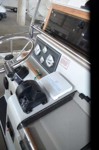 Boston whaler Boston whaler 25 outrage