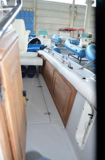 Boston whaler Boston whaler 25 outrage