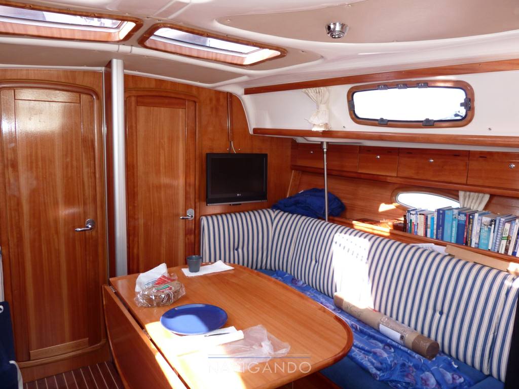 Bavaria 37 cruiser