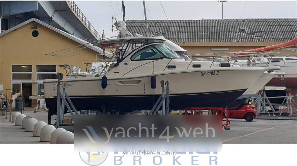 Pursuit 3100 Motor boat used for sale