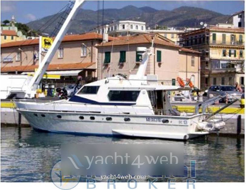 Della pasqua 13 fly Motor boat used for sale