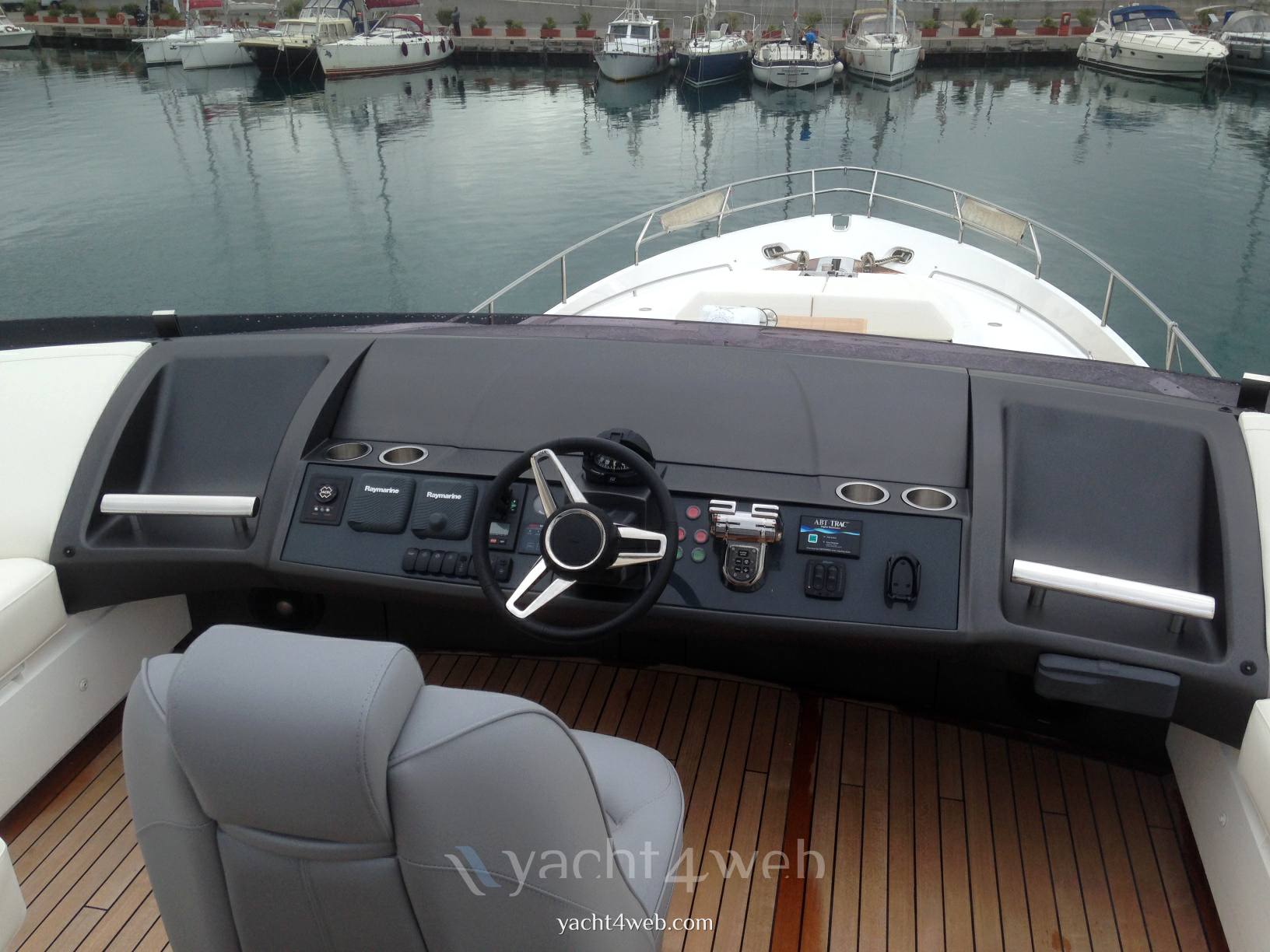 PRINCESS YACHTS Princess p 82 - صور غير مصنفة 4