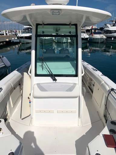 BOSTON  WHALER BOSTON  WHALER 270 outrage