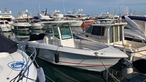 BOSTON  WHALER BOSTON  WHALER 270 outrage