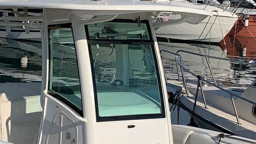 BOSTON  WHALER BOSTON  WHALER 270 outrage