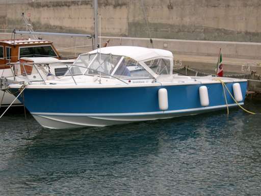 Bertram Bertram 25' sport fisherman