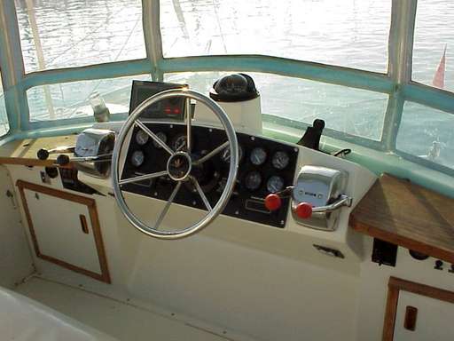 Bertram Bertram 28 fly cruiser