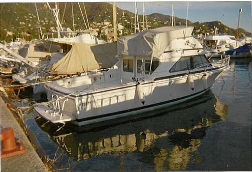 Bertram Bertram 28' fly cruiser