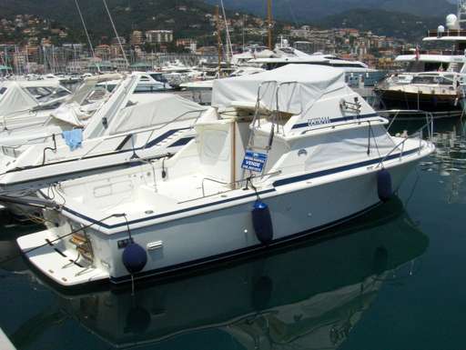 Bertram Bertram 28 fly cruiser